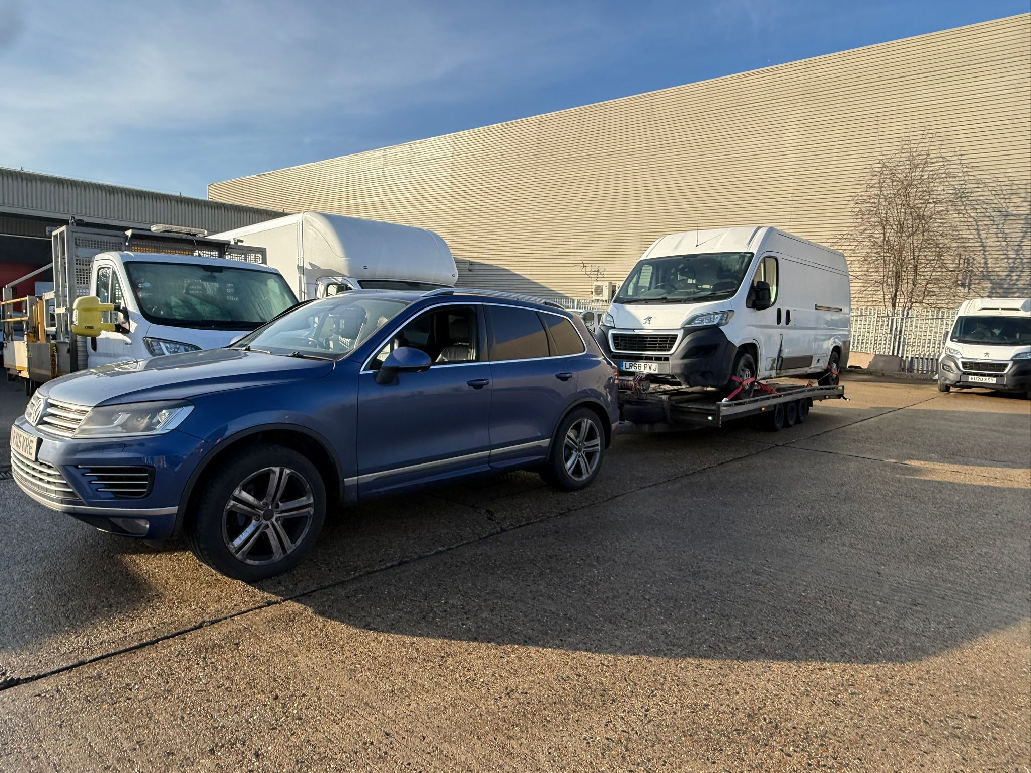 Flatbed towing in action